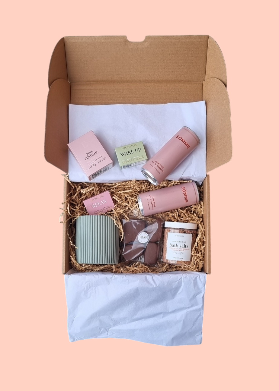 Medium Hamper-Hobart Florist Delivery-The Wild Bunch